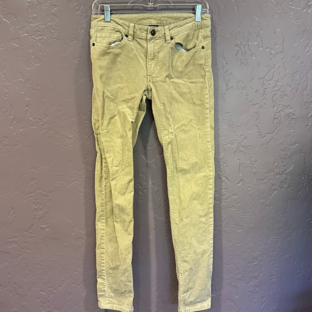 Patagonia Women's Khaki Organic Cotton corduroy Pants - 27